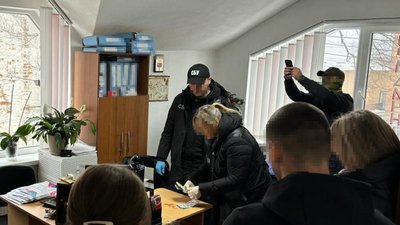 Черкащанка пропонувала жінкам оформити "інвалідність", щоб чоловіків не мобілізували Черкащанка пропонувала жінкам оформити "інвалідність", щоб чоловіків не мобілізували