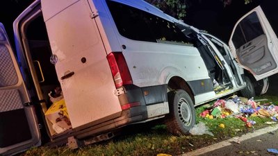 Автобус, який потрапив у ДТП з українцями у Польщі