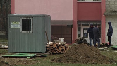 У Житомирі жителі будинків на вулиці Героїв Десантників знову вийшли на протест проти забудови У Житомирі жителі будинків на вулиці Героїв Десантників знову вийшли на протест проти забудови