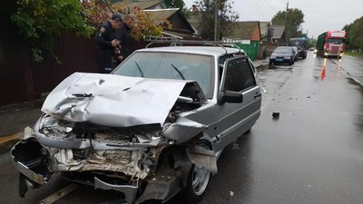 Протаранив припарковану автівку: у Вінниці загинув водій легковика