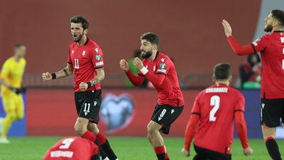 Футболісти збірної Грузії у фіналі відбору Євро-2024 проти команди Греції.