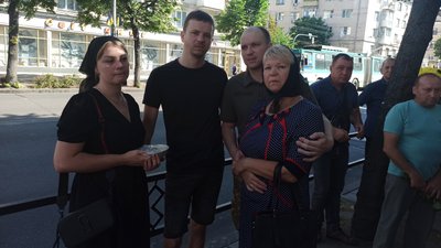 Пішов до ЗСУ добровольцем – в Житомирі попрощалися із загиблим військовим Віктором Муляром
