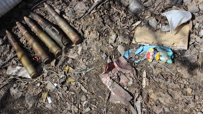Вибухівка у банці з чаєм: з якими випадками "варварського мінування" стикаються сапери під Балаклією Вибухівка у банці з чаєм: з якими випадками "варварського мінування" стикаються сапери під Балаклією