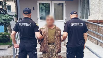 застрелив побратима та жінку через ревнощі