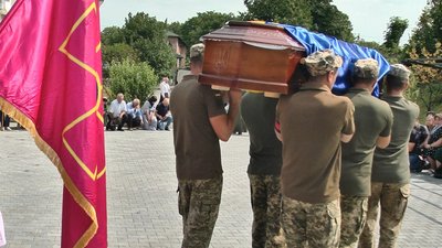 Загинули на Луганщині: у Хмельницькому попрощалися із двома військовослужбовцями