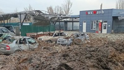 наслідки обстрілу понівечені машини армія РФ вісім ракет Селидове Донецька область наслідки обстрілу понівечені машини армія РФ вісім ракет Селидове Донецька область