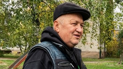 «Якби був на місці ще встигнув би спасти»: водії вантажівок на Волині рахують збитки після атаки РФ «Якби був на місці ще встигнув би спасти»: водії вантажівок на Волині рахують збитки після атаки РФ