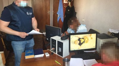 Зґвалтування і катування у Кагарлику: про підозру повідомили ще одному поліцейському Зґвалтування і катування у Кагарлику: про підозру повідомили ще одному поліцейському