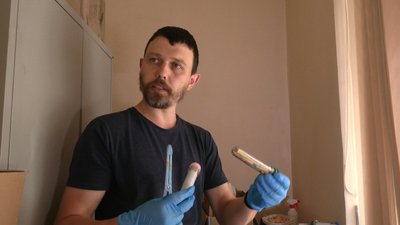 Тарас Завадовський виготовляє спеціальні сірники Тарас Завадовський виготовляє спеціальні сірники