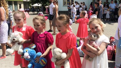В Ужгороді відбувся концерт танцювальних колективів на підтримку 128-ї бригади В Ужгороді відбувся концерт танцювальних колективів на підтримку 128-ї бригади