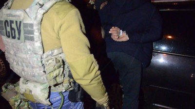 Підозрюваних у рекеті затримали в Івано-Франківську