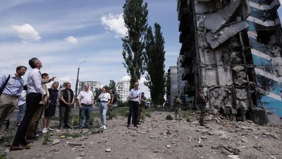 Прем'єр-міністерка Швеції відвідала Бучу та Бородянку Прем'єр-міністерка Швеції відвідала Бучу та Бородянку