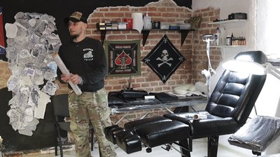 Ветеран російсько-української війни відкрив тату-салон у Тернополі Ветеран російсько-української війни відкрив тату-салон у Тернополі