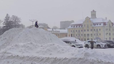 У Чернігові обіцяють прибрати весь сніг протягом трьох тижнів У Чернігові обіцяють прибрати весь сніг протягом трьох тижнів