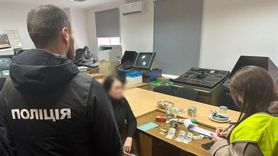 500 дол. за диплом: директорку Київського інституту водного транспорту затримали на хабарі