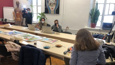 Поліція обшукує музей Революції Гідності Поліція обшукує музей Революції Гідності