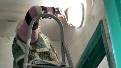 Так білять стіни в трапезній Так білять стіни в трапезній