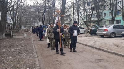 У Запоріжжі попрощалися із загиблим військовослужбовцем батальону "Азов" Іваном Сіріцею У Запоріжжі попрощалися із загиблим військовослужбовцем батальону "Азов" Іваном Сіріцею