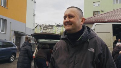 "Ти не один на Різдво": дві сотні пенсіонерів у Тернополі отримали подарунки з-за кордону "Ти не один на Різдво": дві сотні пенсіонерів у Тернополі отримали подарунки з-за кордону