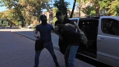 Затримання жителя Керчі  через коментарі про удари по військових об’єктах