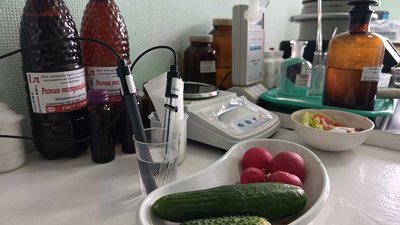Овочі з луцьких ринків перевірили на вміст нітратів: які результати Овочі з луцьких ринків перевірили на вміст нітратів: які результати