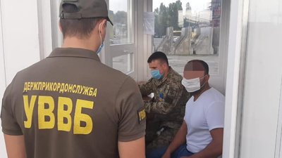 На Одещині чоловік намагався підкупити прикордонника – ДПСУ