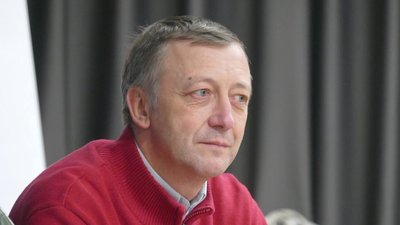 "Новий голова є компромісною фігурою". Політолог про зміну начальника Чернівецької ОВА