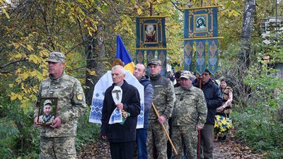 На Тернопільщині попрощалися із загиблими військовослужбовцями На Тернопільщині попрощалися із загиблими військовослужбовцями