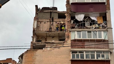 Другий день поспіль ліквідовують наслідки вибуху на Тернопільській, Хмельницький