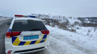 На Житомирщині юнак посварився з дівчиною і у морозну ніч опинився у річці На Житомирщині юнак посварився з дівчиною і у морозну ніч опинився у річці