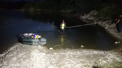 На Прикарпатті з річки Дністер рятувальники витягнули тіло 19-річного хлопця
