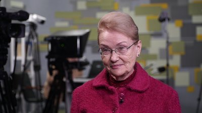Лампи від світлофора – як софіти, двері – як декорації: так народжувалось чернігівське телебачення