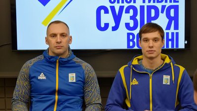 Тренер Володимир Самчук та плавець Максим Ткачук Тренер Володимир Самчук та плавець Максим Ткачук