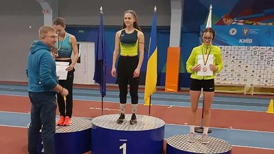 Три золота, два срібла і чотири бронзи. Семеро легкоатлетів з Кіровоградщини стали призерами першості країни Три золота, два срібла і чотири бронзи. Семеро легкоатлетів з Кіровоградщини стали призерами першості країни