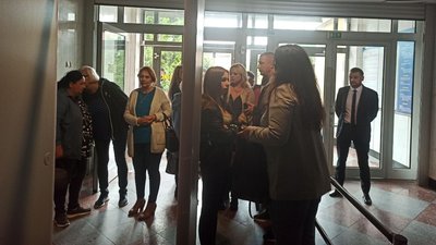 Справа житомирського волонтера Артура Волинця: через повітряну тривогу суд переніс засідання Справа житомирського волонтера Артура Волинця: через повітряну тривогу суд переніс засідання