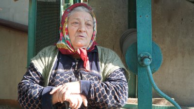 В Обухівці на Дніпропетровщині розбирають завали після ракетного удару В Обухівці на Дніпропетровщині розбирають завали після ракетного удару