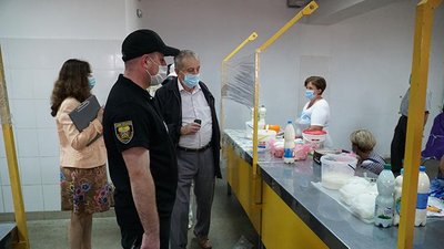 На Тернопільщині правоохоронці контролюватимуть дотримання карантинних вимог На Тернопільщині правоохоронці контролюватимуть дотримання карантинних вимог