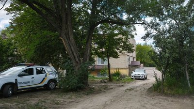 Поліцейські затримали жителя Ізюма за підозрою в умисному вбивстві свого сина