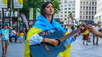 "Українське серце". Херсонка у Німеччині займається волонтерством та допомагає ЗСУ
