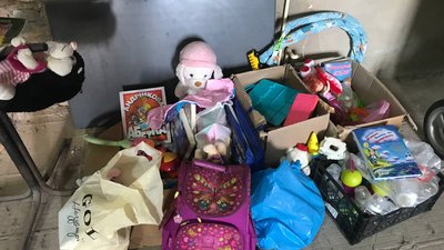 Понад 10 тонн допомоги зібрали жителі громади на Житомирщині для переселенців і багатодітних сімей Понад 10 тонн допомоги зібрали жителі громади на Житомирщині для переселенців і багатодітних сімей