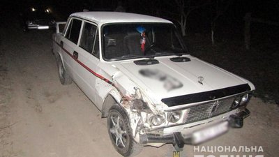 На Хмельниччині автомобіль збив 24-річну дівчину. Водій втік з місця ДТП