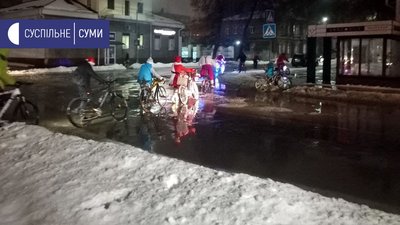 У Сумах веломаскарадом привертали увагу до активного способу життя У Сумах веломаскарадом привертали увагу до активного способу життя