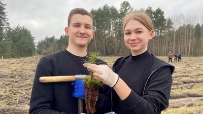 До весняної лісокультурної кампанії щороку приєднуються учні закладів освіти