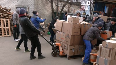 Вантажать гуманітарну допомогу: як волонтерить баскетбольний клуб "Рівне"