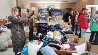 Волонтерський центр у Луцьку: історії переселенців і тих, хто їм допомагає