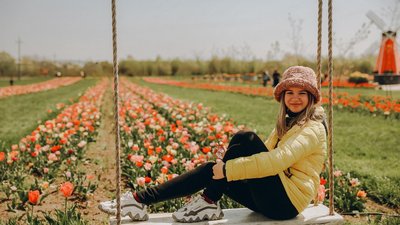 Тюльпанове поле на Буковині відкрили для відвідувачів – що нового цьогоріч Тюльпанове поле на Буковині відкрили для відвідувачів – що нового цьогоріч