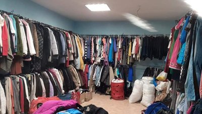 У Франківську волонтери відкрили безкоштовну соціальну крамницю для потребуючих