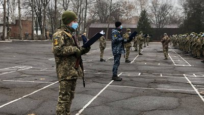 У Миколаєві військовослужбовці строкової служби склали присягу