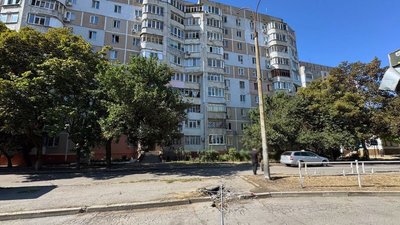 Херсон, обстріли, серпень 2025, вирва