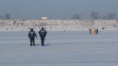 Черкаські рятувальники нагадали рибалкам правила поводження на льоду Черкаські рятувальники нагадали рибалкам правила поводження на льоду